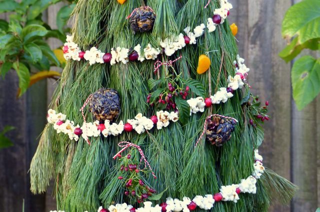 Tomato Cage Christmas Tree 2