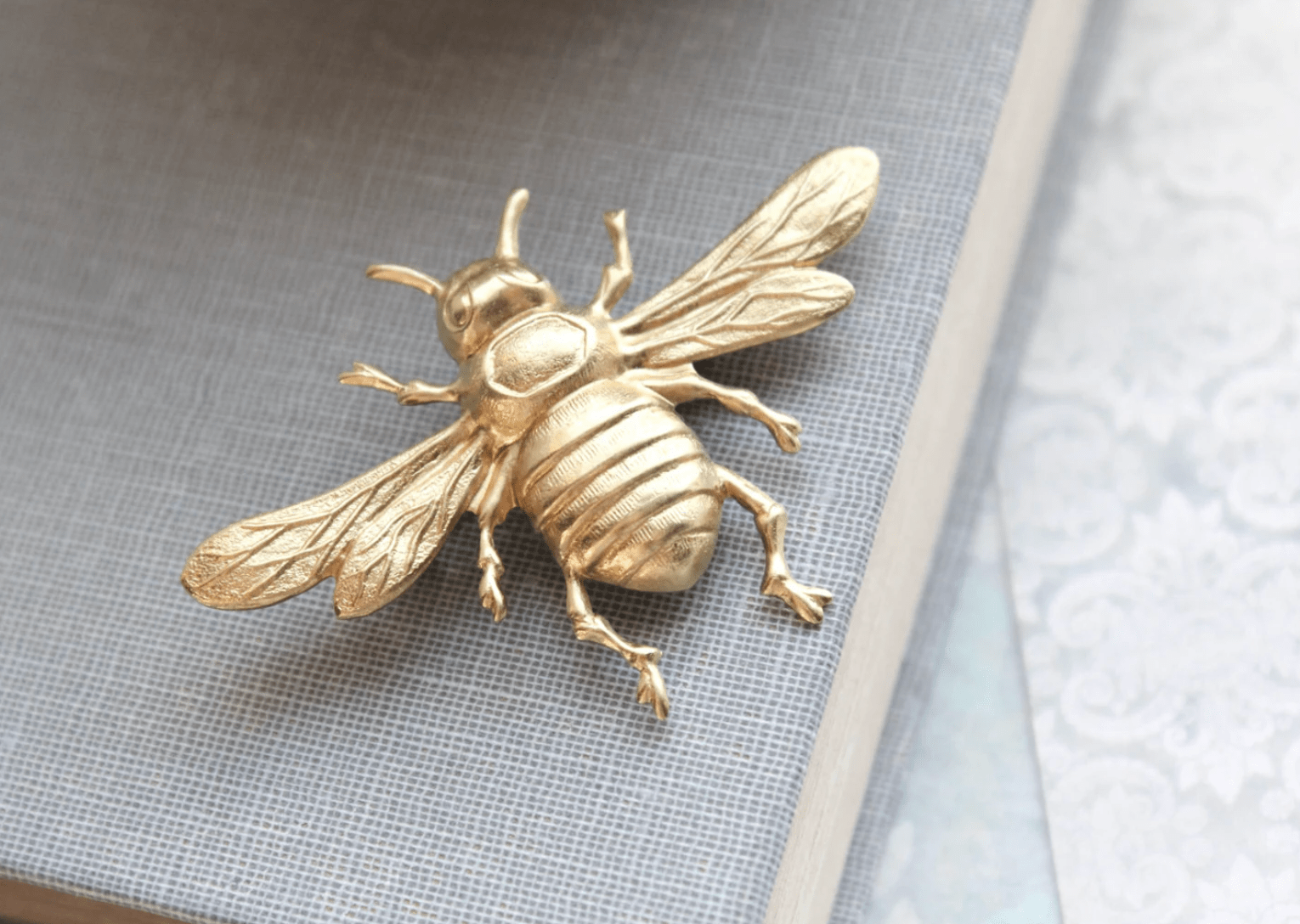 bee brooch