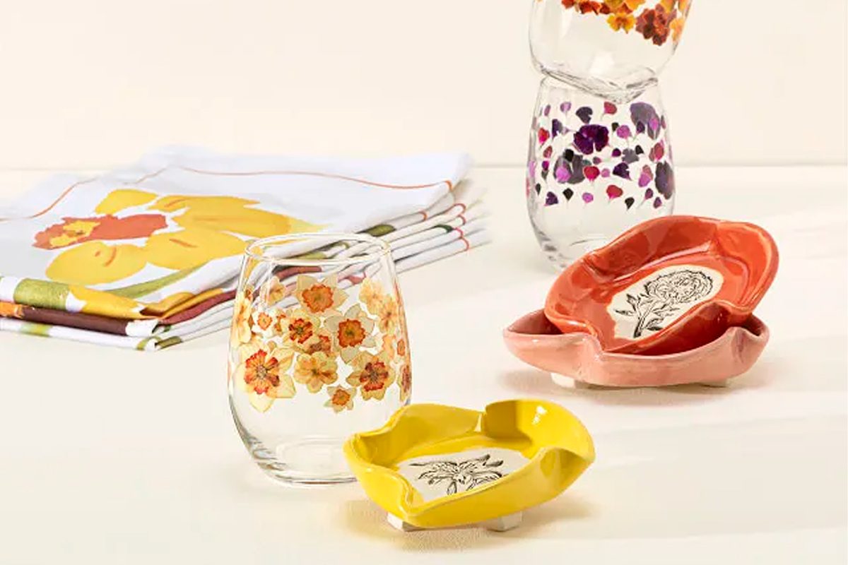 Birth Month Flower Gift Set Ecomm Uncommongoods.com
